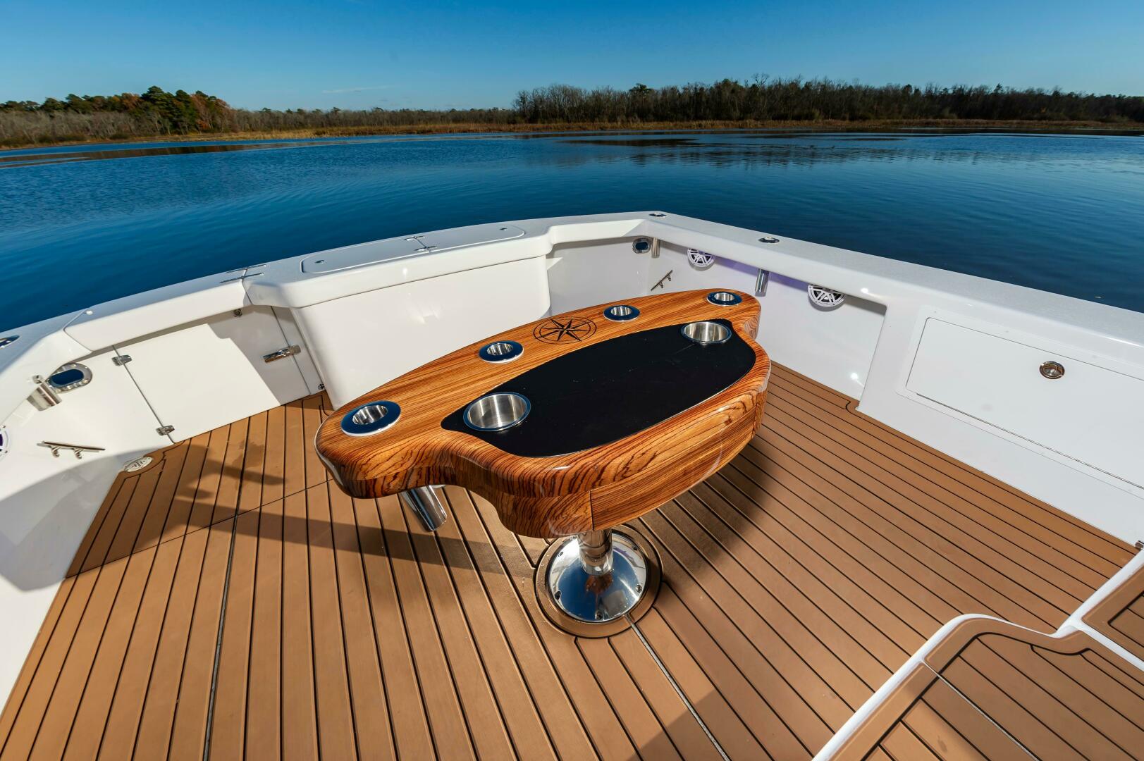 2024 Custom Chesapeake Bay Built Custom 33' - Image 12