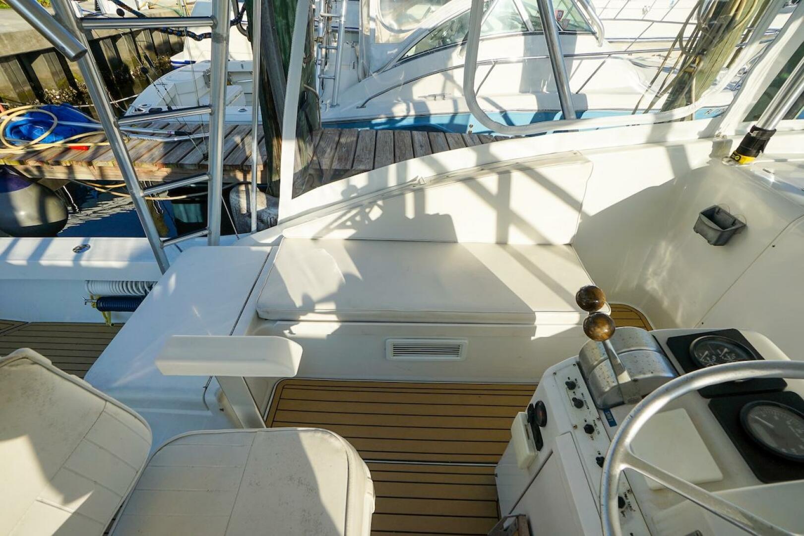 1997 Luhrs Tournament 320 Open - Image 38