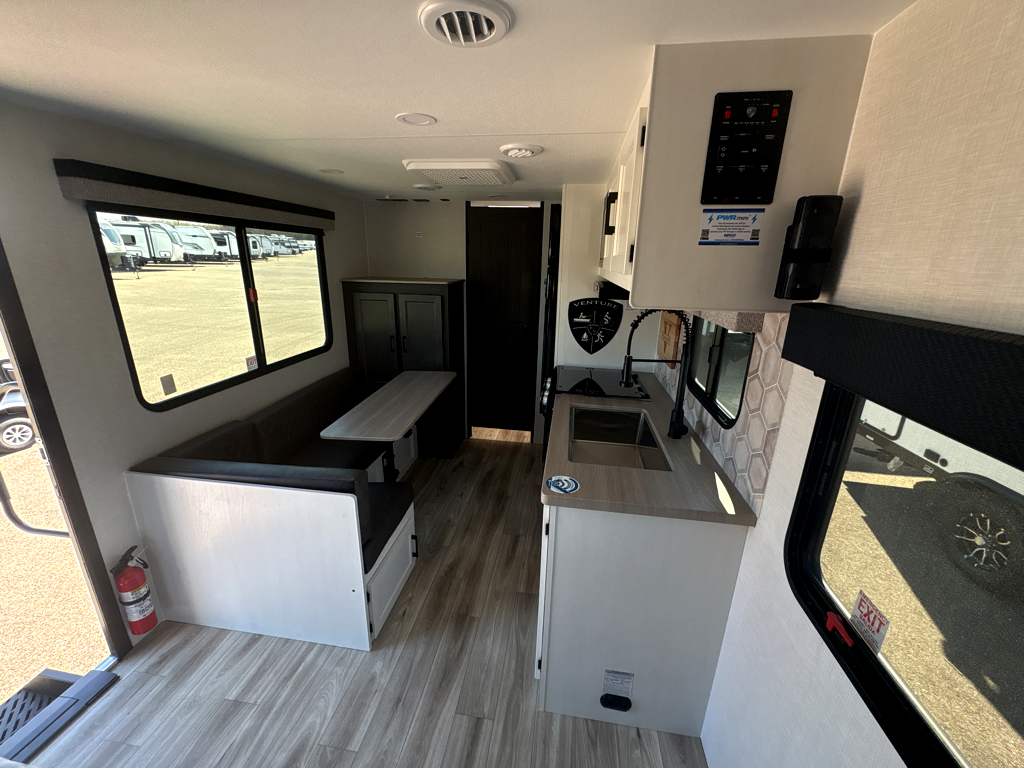 2026 VENTURE RV SPORTTREK STINGER 192VRB - Image 10