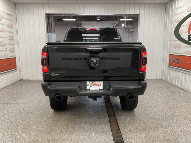 2019 Ram 1500 Pickup-V8 Crew Cab Laramie 4WD - Image 6