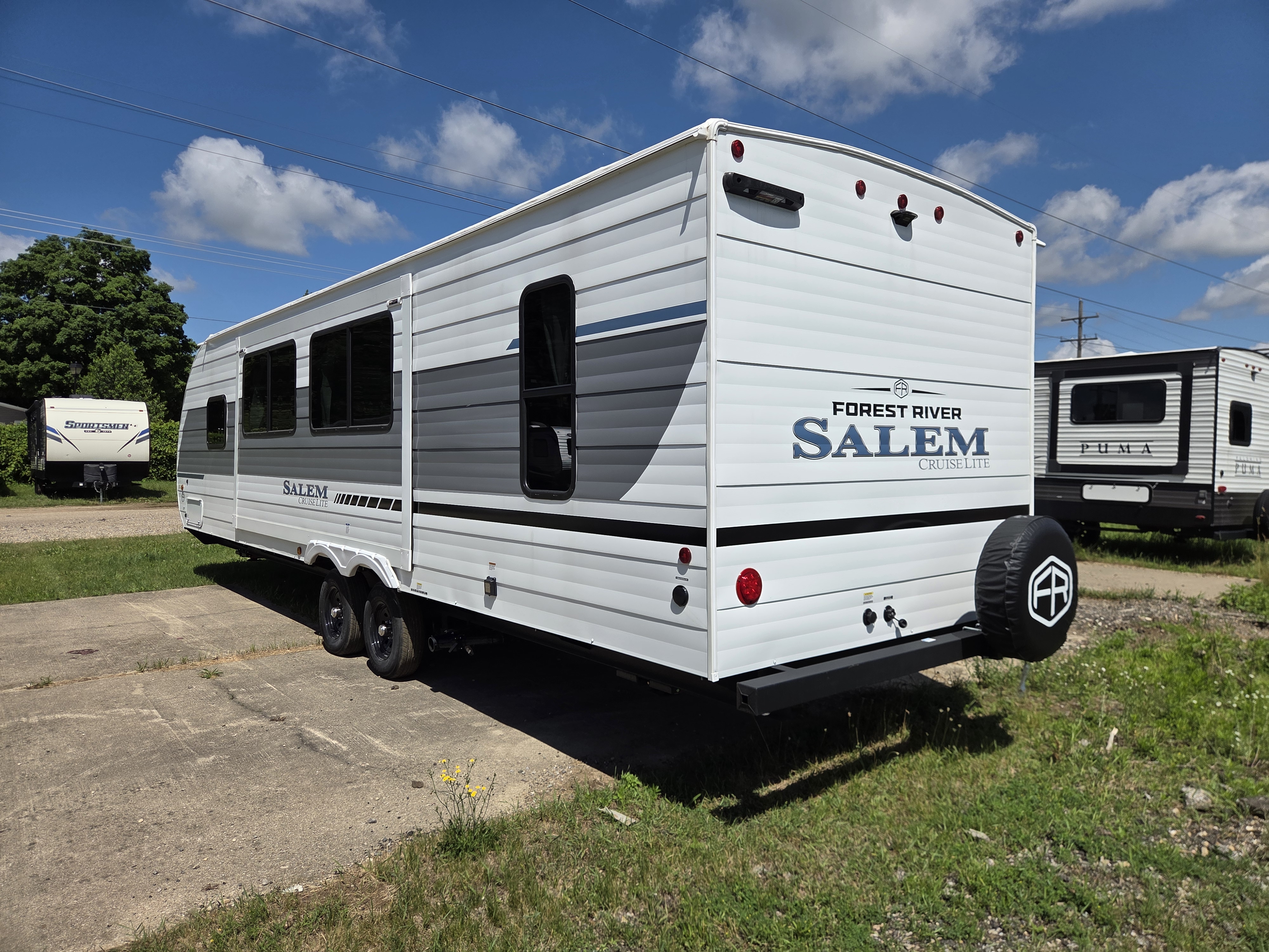 2026 Forest River Salem Cruise Lite 273QBXL - Image 3