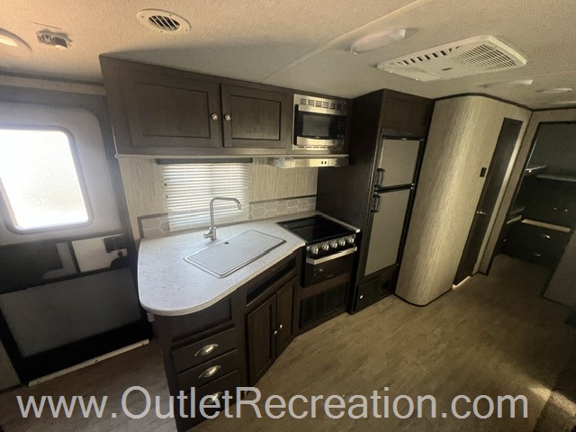 2019 Cruiser RV Shadow Cruiser SC280QBS - Image 8