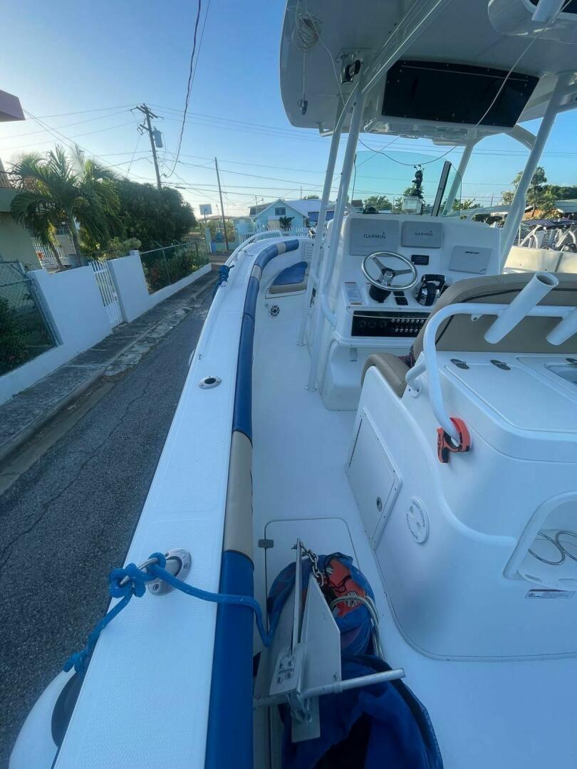 2016 Mako 284 Center Console - Image 11