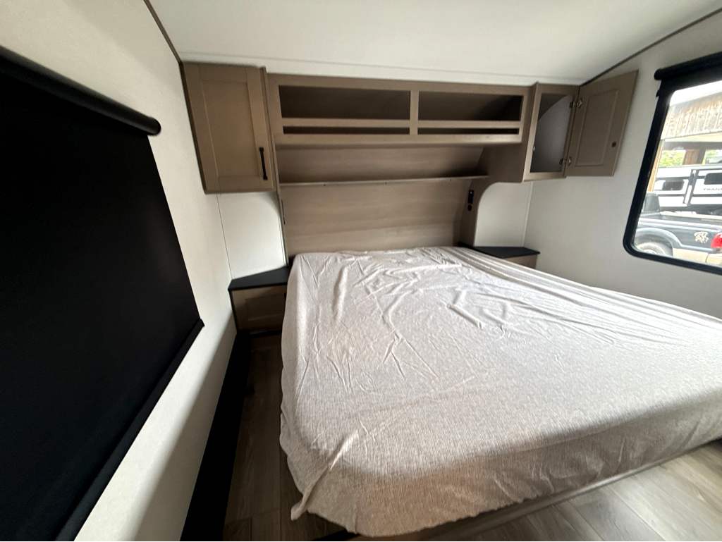 2026 ENTEGRA COACH ACCOLADE 37M - Image 21