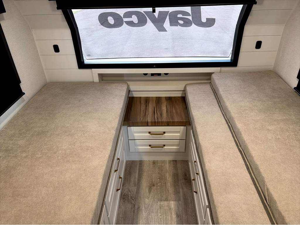 2027 JAYCO EAGLE 367TBTS - Image 18