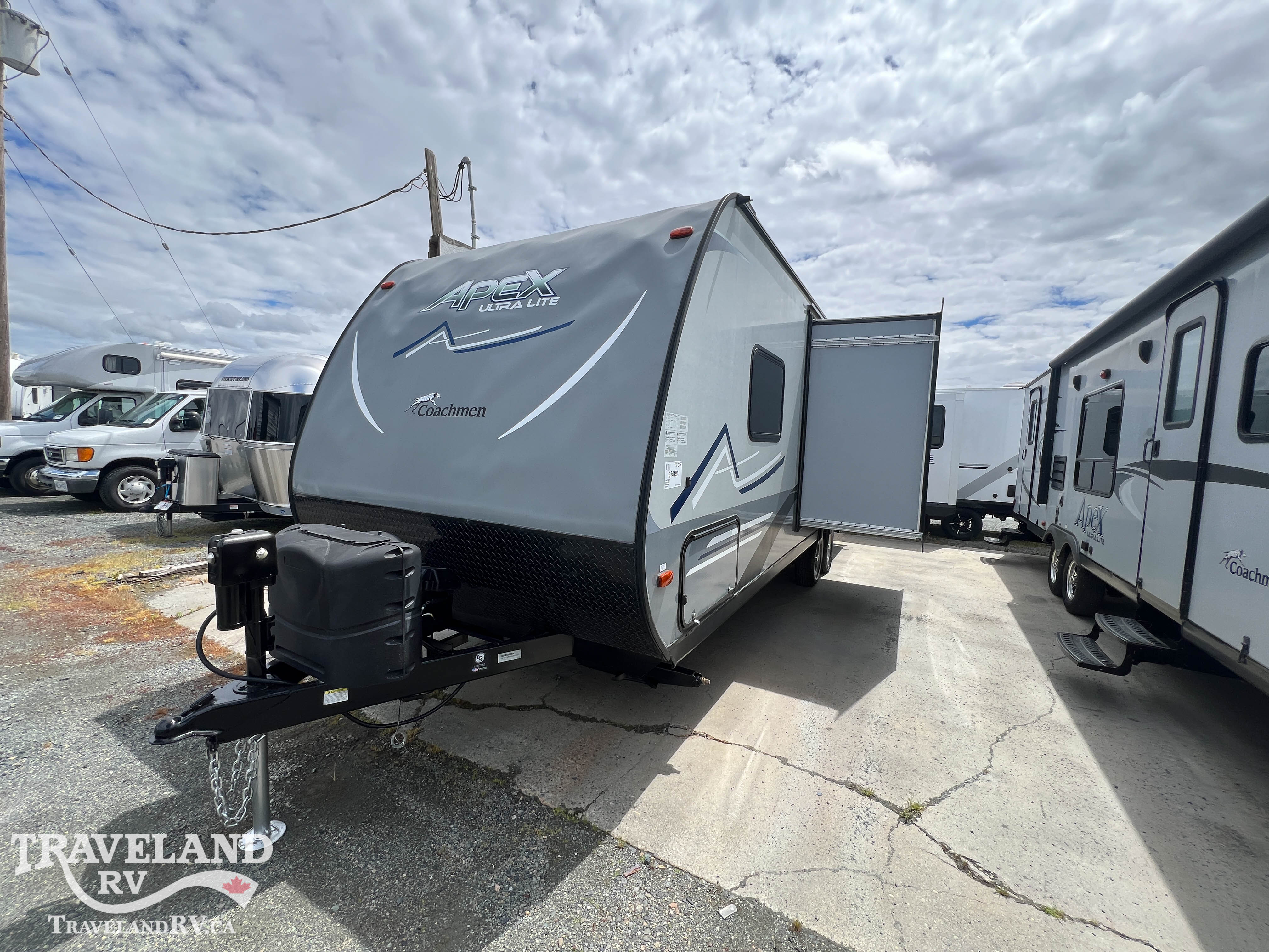 2020 COACHMEN APEX NANO 245BHS - Image 3