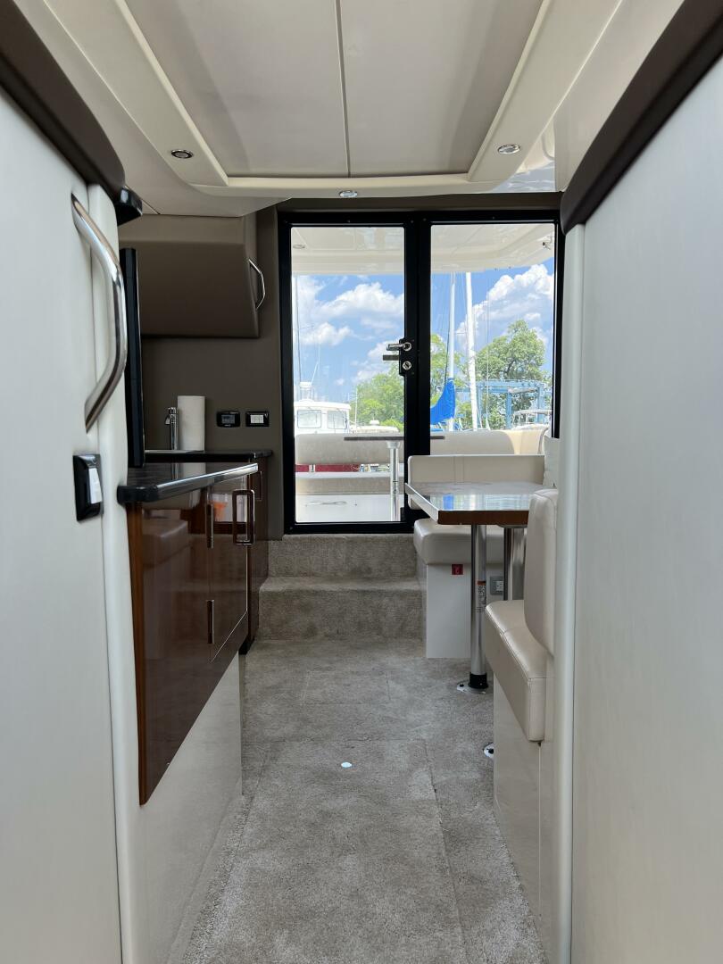 2016 Carver C34 Command Bridge - Image 29