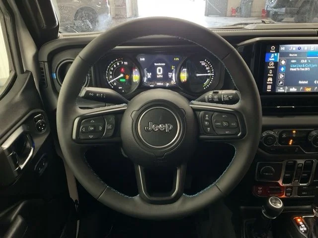 2025 Jeep Wrangler 4xe Rubicon 4x4 - Image 13