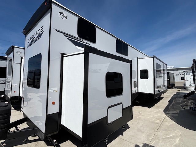 2026 CHEROKEE CASCADE 39ALBL - Image 3