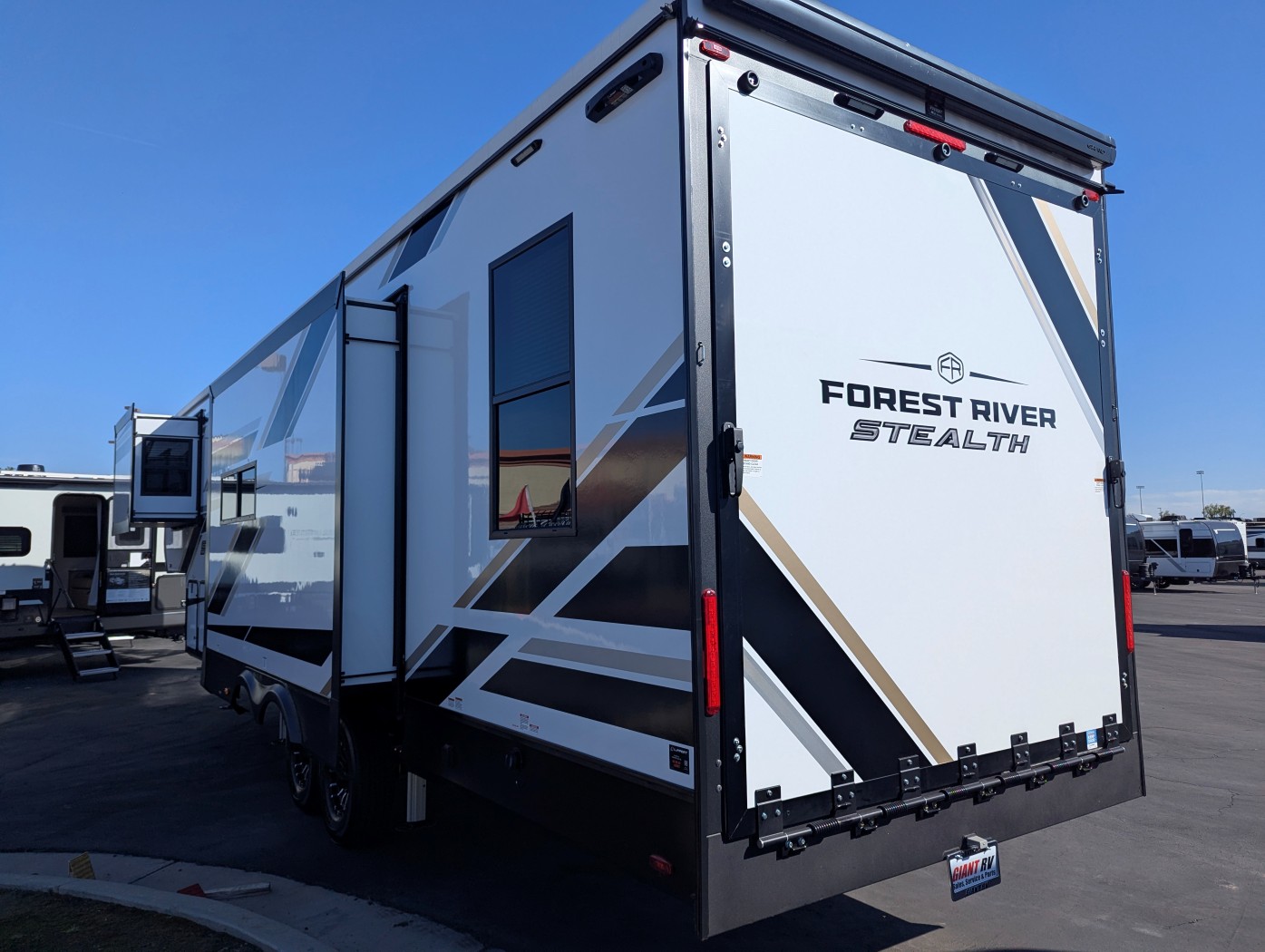 New 2026 Forest River Stealth 3217GX – Giant RV | Montclair, CA