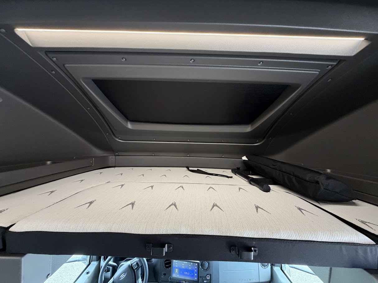 2027 GRAND DESIGN LINEAGE SERIESE 30DC - Image 22