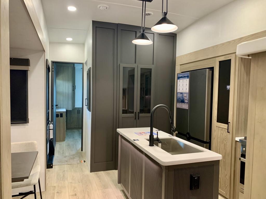 2026 FOREST RIVER 402CFL - Image 37