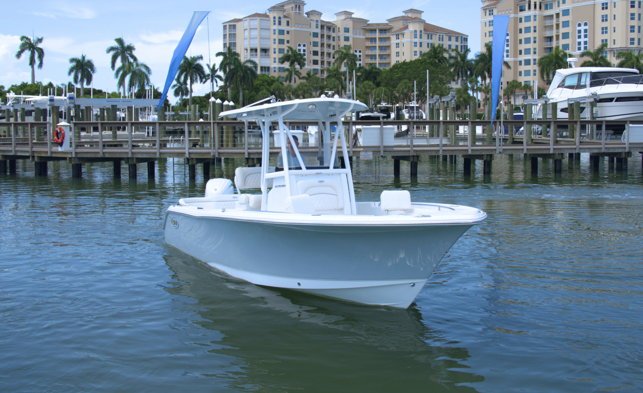 2027 SEA HUNT ULTRA 229 - Image 3