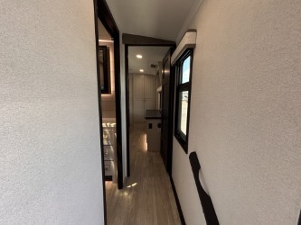 2027 JAYCO NORTH POINT 381CKRE - Image 31