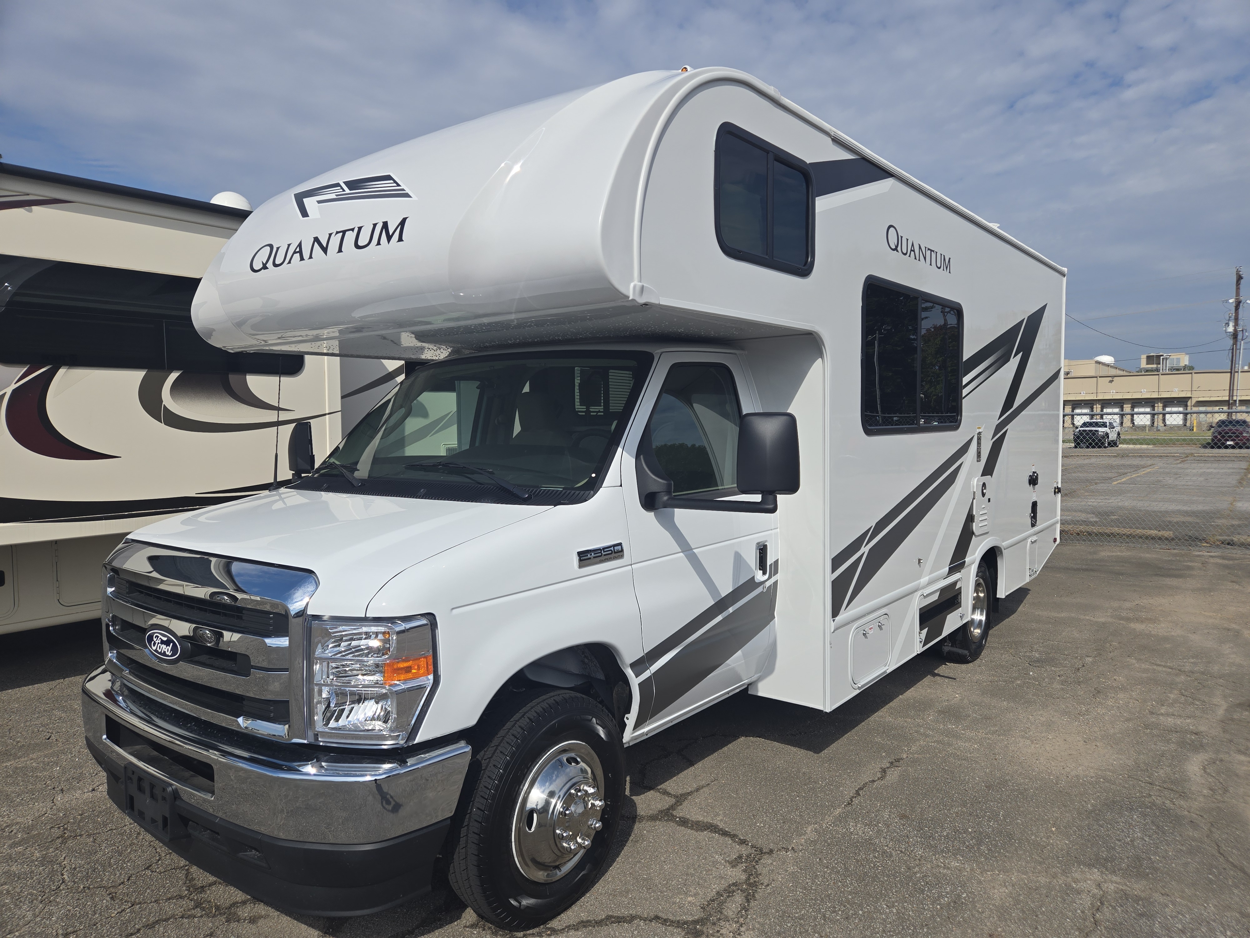 2026 Thor Motor Coach Quantum LC21 - Image 3