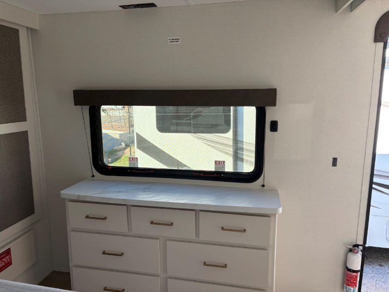 2026 Grand Design Transcend 335BHT - Image 36