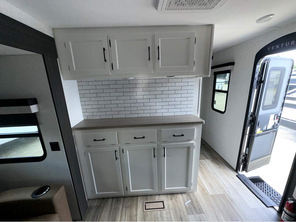 2026 VENTURE RV SPORTTREK 291VRK - Image 16