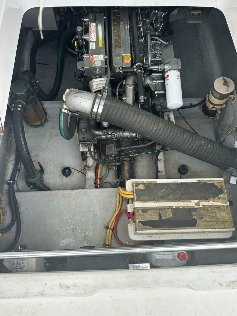 2002 Mainship Pilot 34 - Image 30