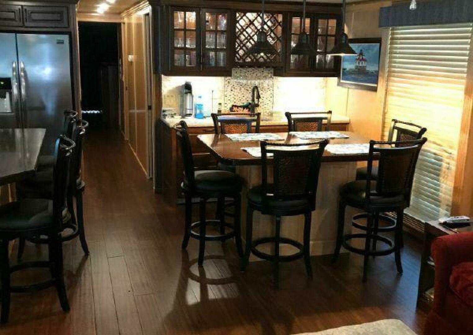 2017 Sumerset Houseboat - Image 110