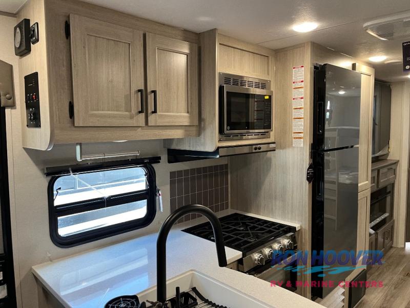2026 COACHMEN CATALINA 273DBHCKLE - Image 4