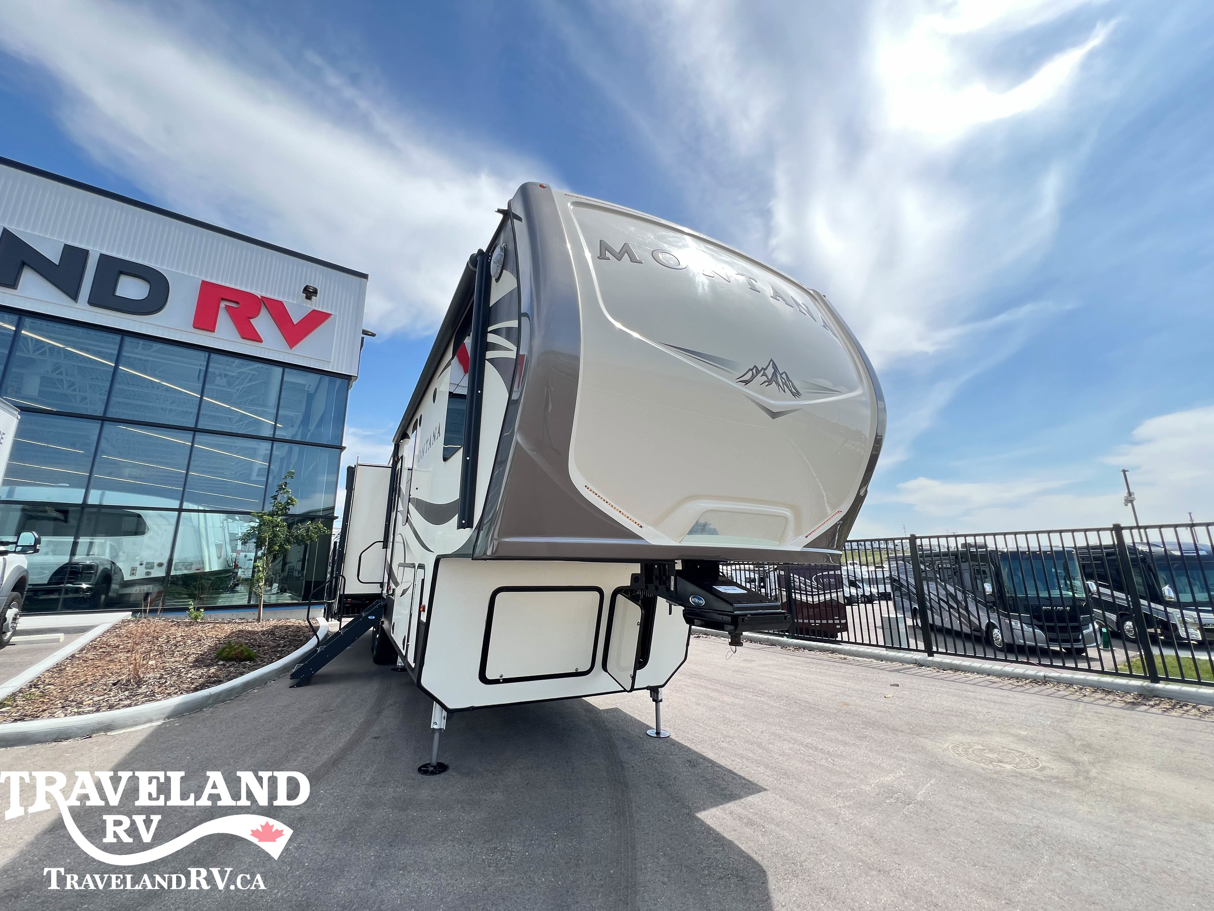 2018 KEYSTONE MONTANA 3160RL LEGACY EDITION - Image 1