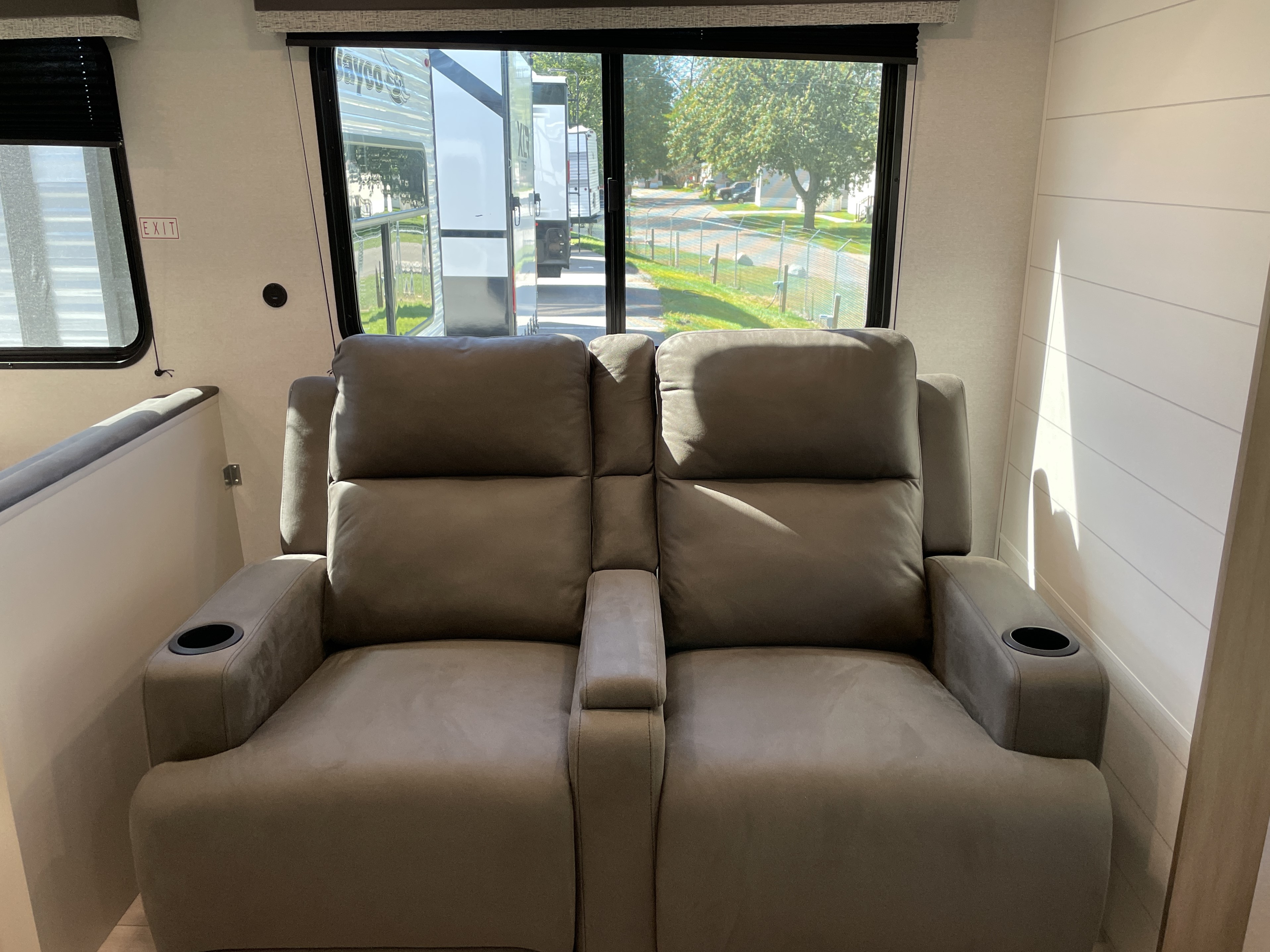 2027 Jayco Jay Flight SLX 334RTS - Image 9