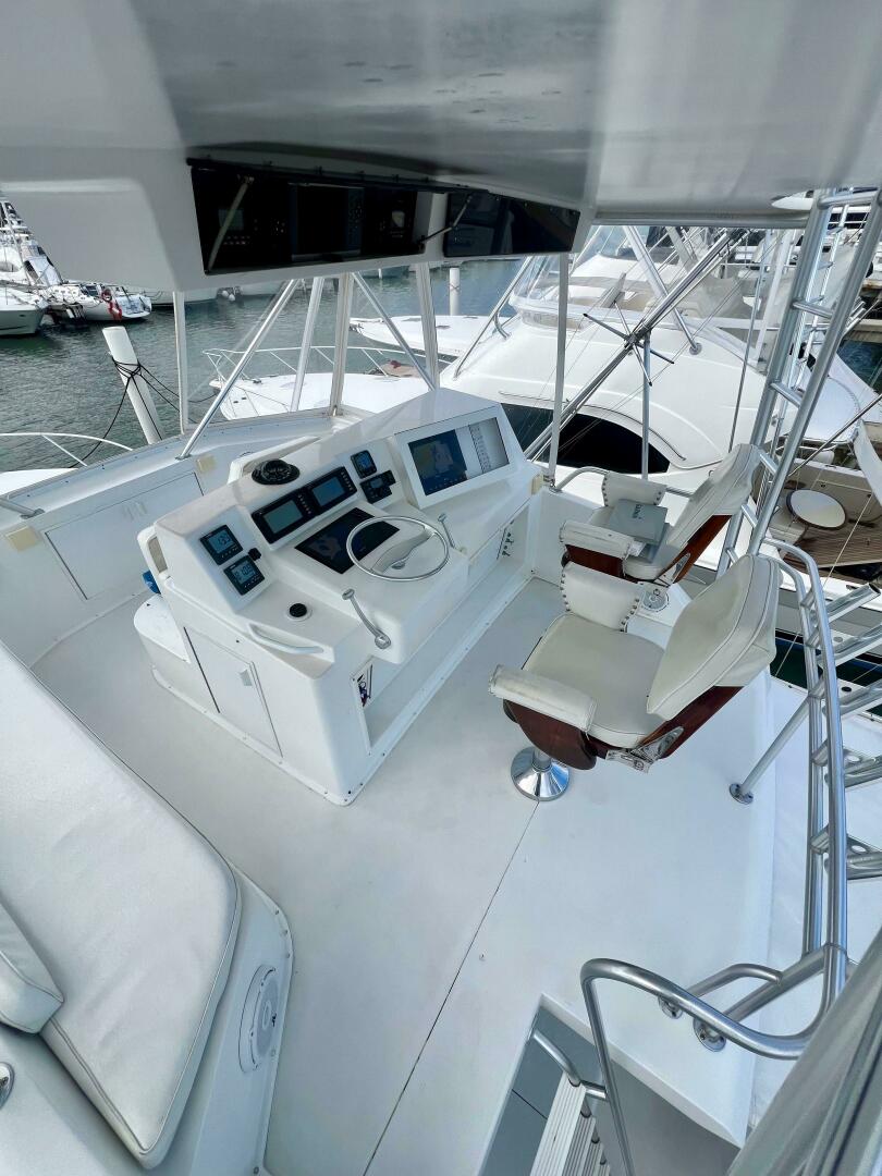 1997 Viking 43 Convertible - Image 17