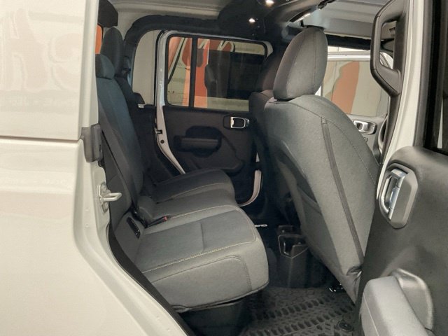 2025 Jeep Gladiator Sport S 4x4 - Image 23