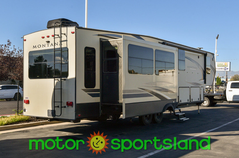 2018 Keystone Montana HM384BR - Image 3
