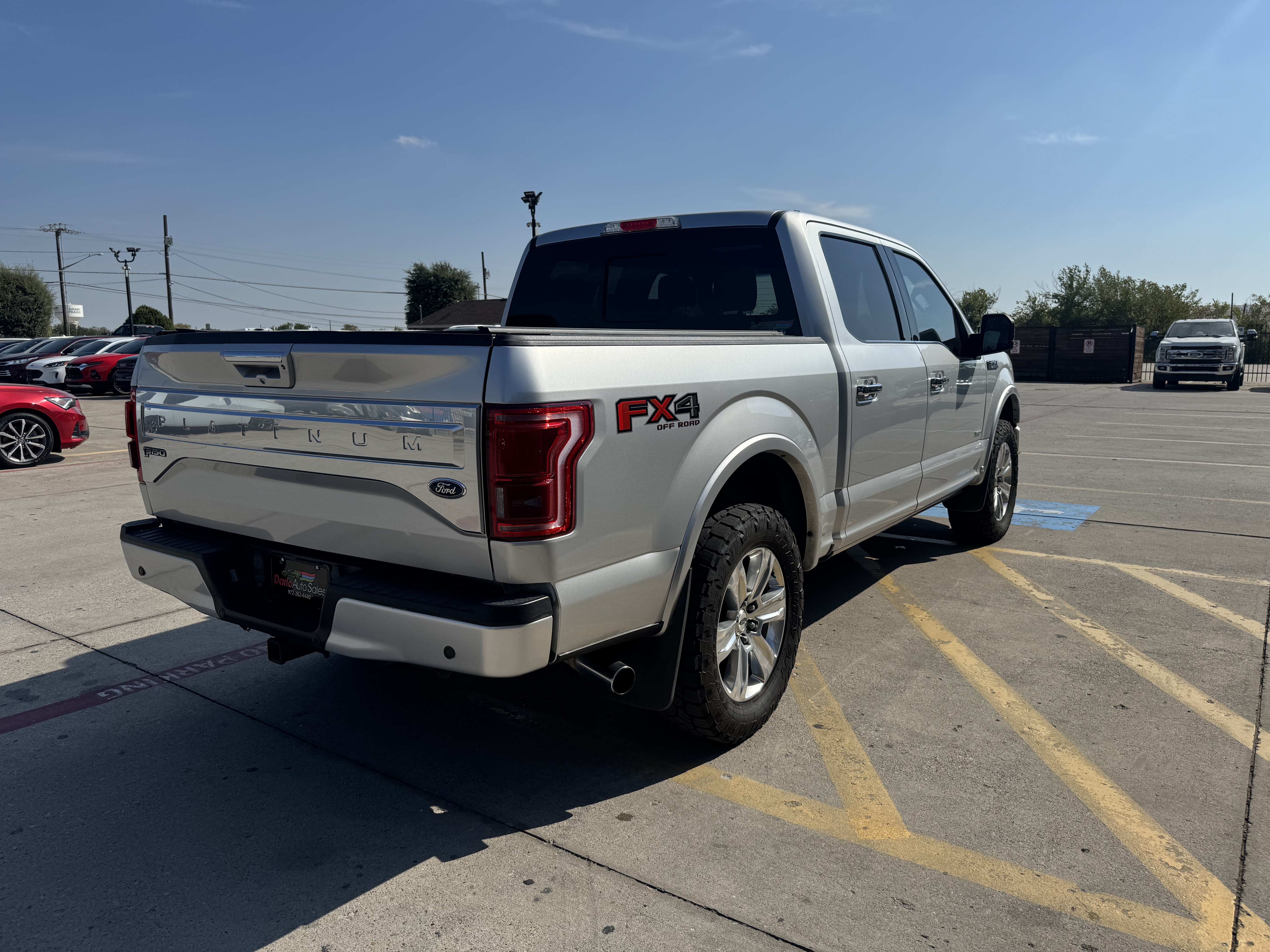 2015 Ford F150 Pickup Crew Cab Platinum 4WD - Image 31