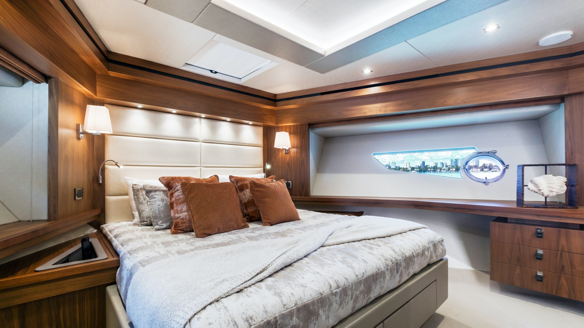 2018 Sunseeker 86 Yacht - Image 36