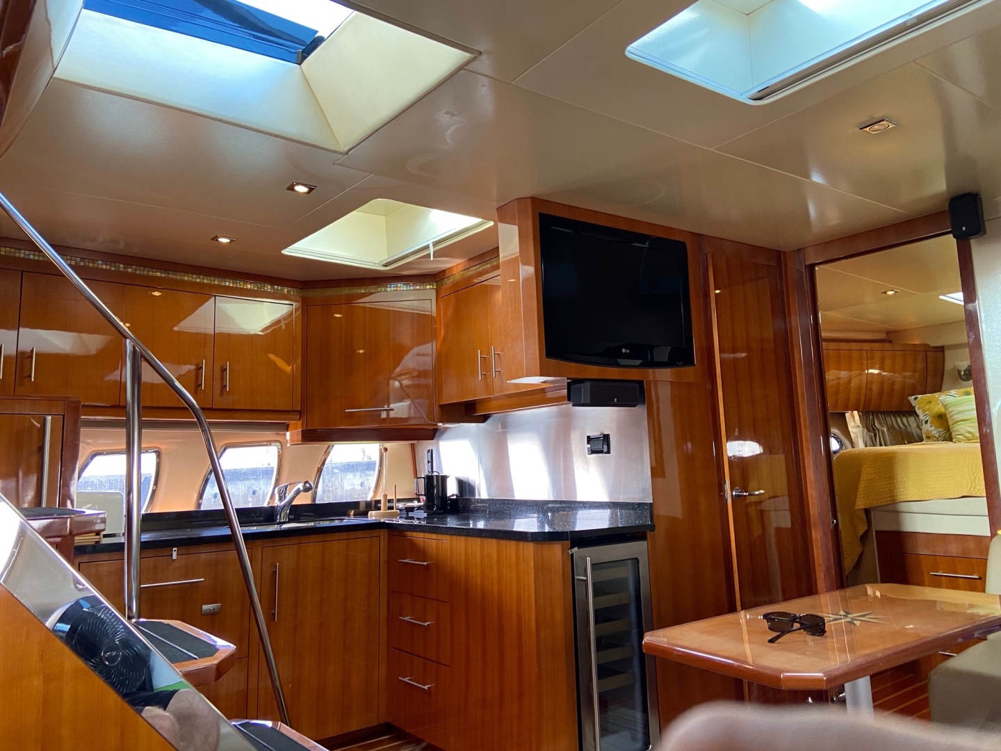 2009 Regal 5260 - Image 24