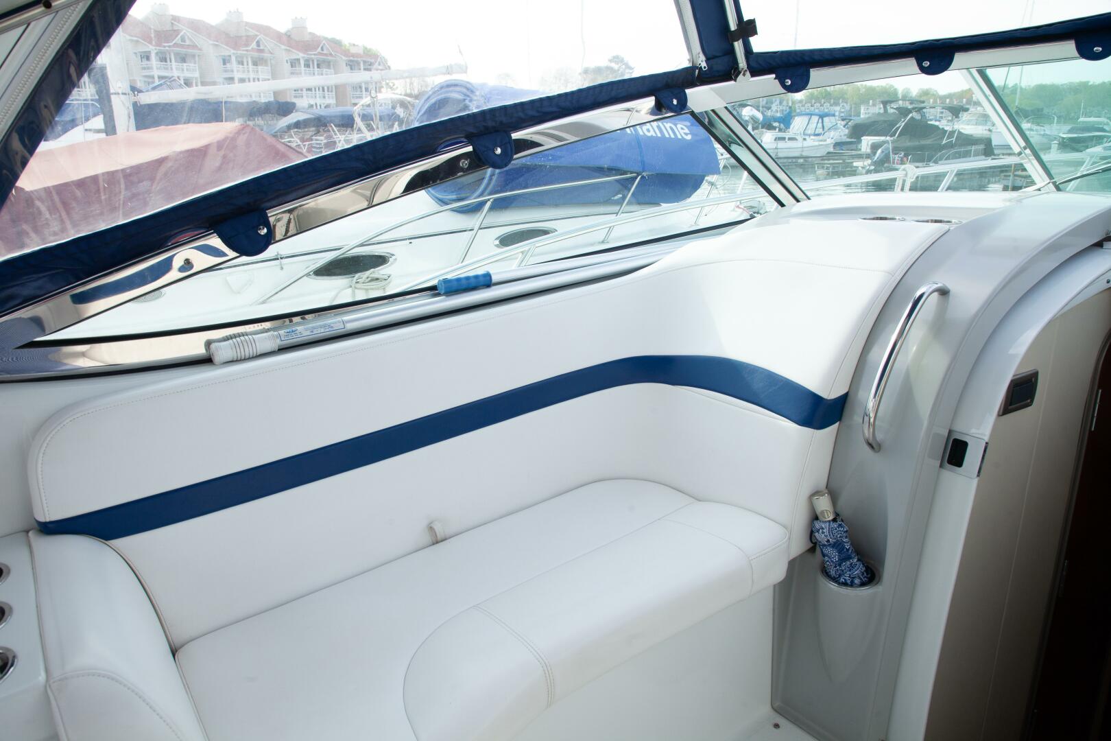 2006 Formula 31 Performance Cruiser - Image 29