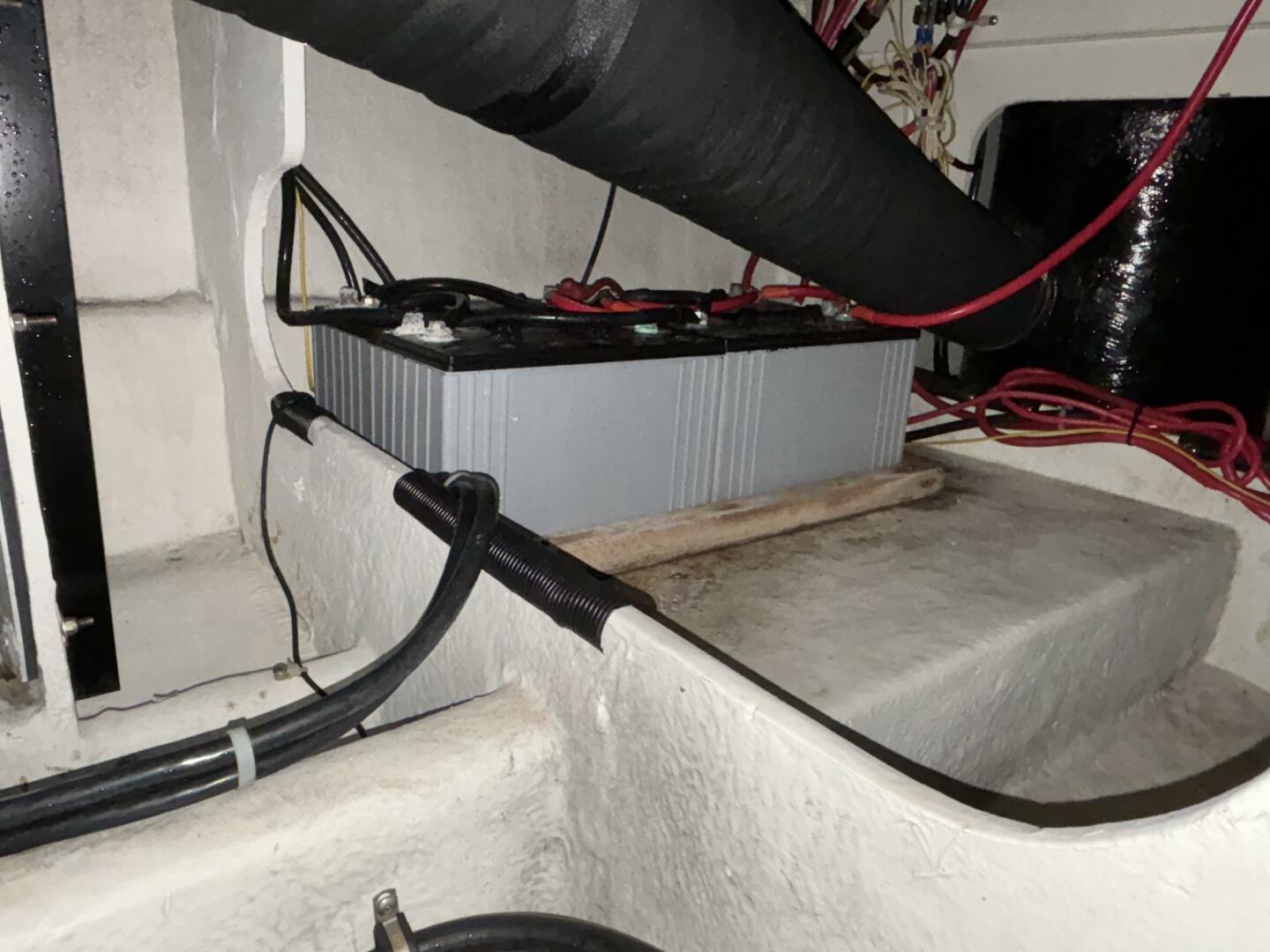 2000 Bayliner 3788 Command Bridge - Image 34