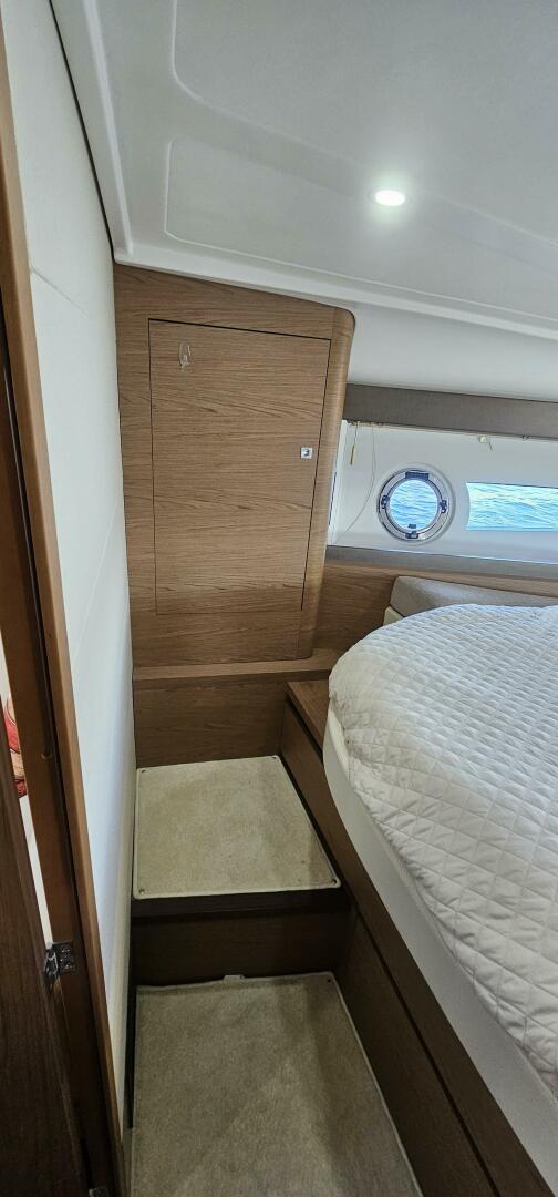 2015 Beneteau 38 Gran Tourismo - Image 21