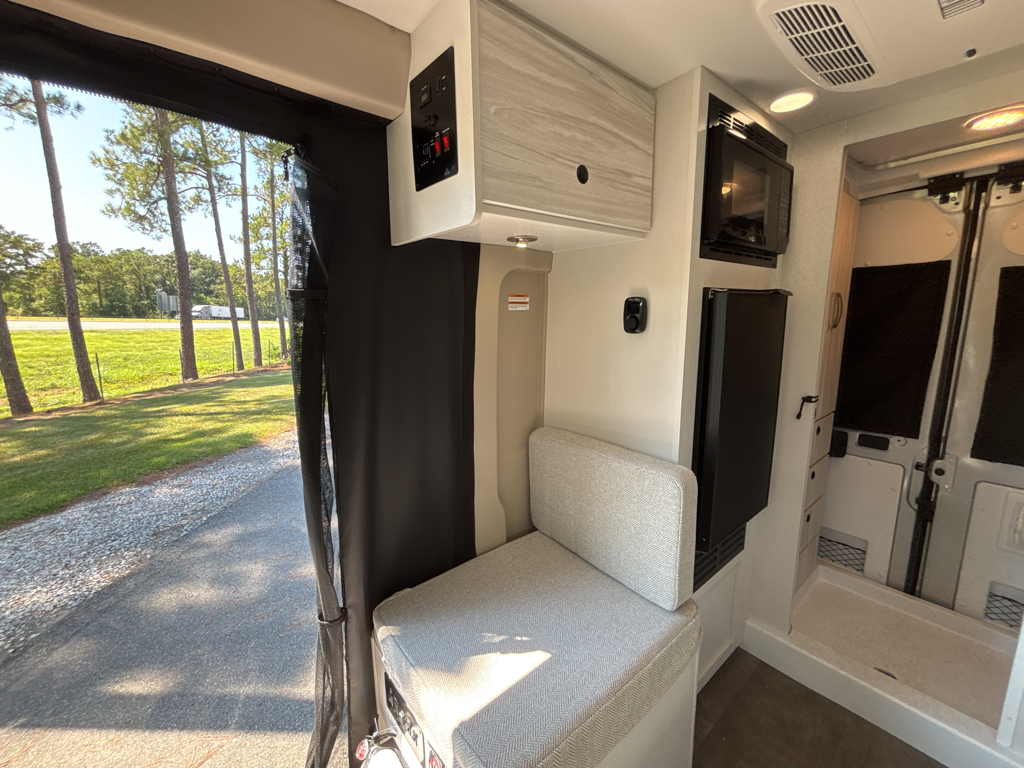 2026 ENTEGRA COACH ARC 18C - Image 9