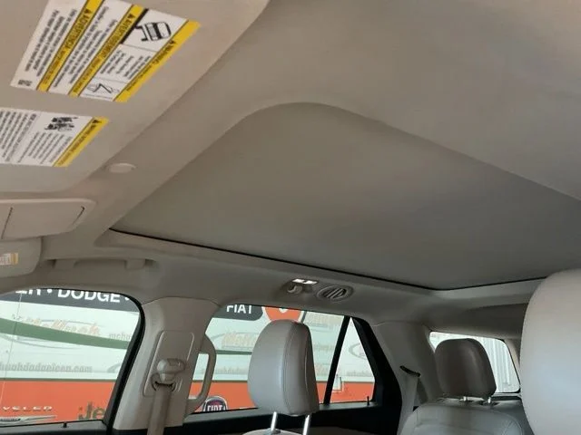 2021 Ford Explorer Utility 4D XLT 4WD - Image 20