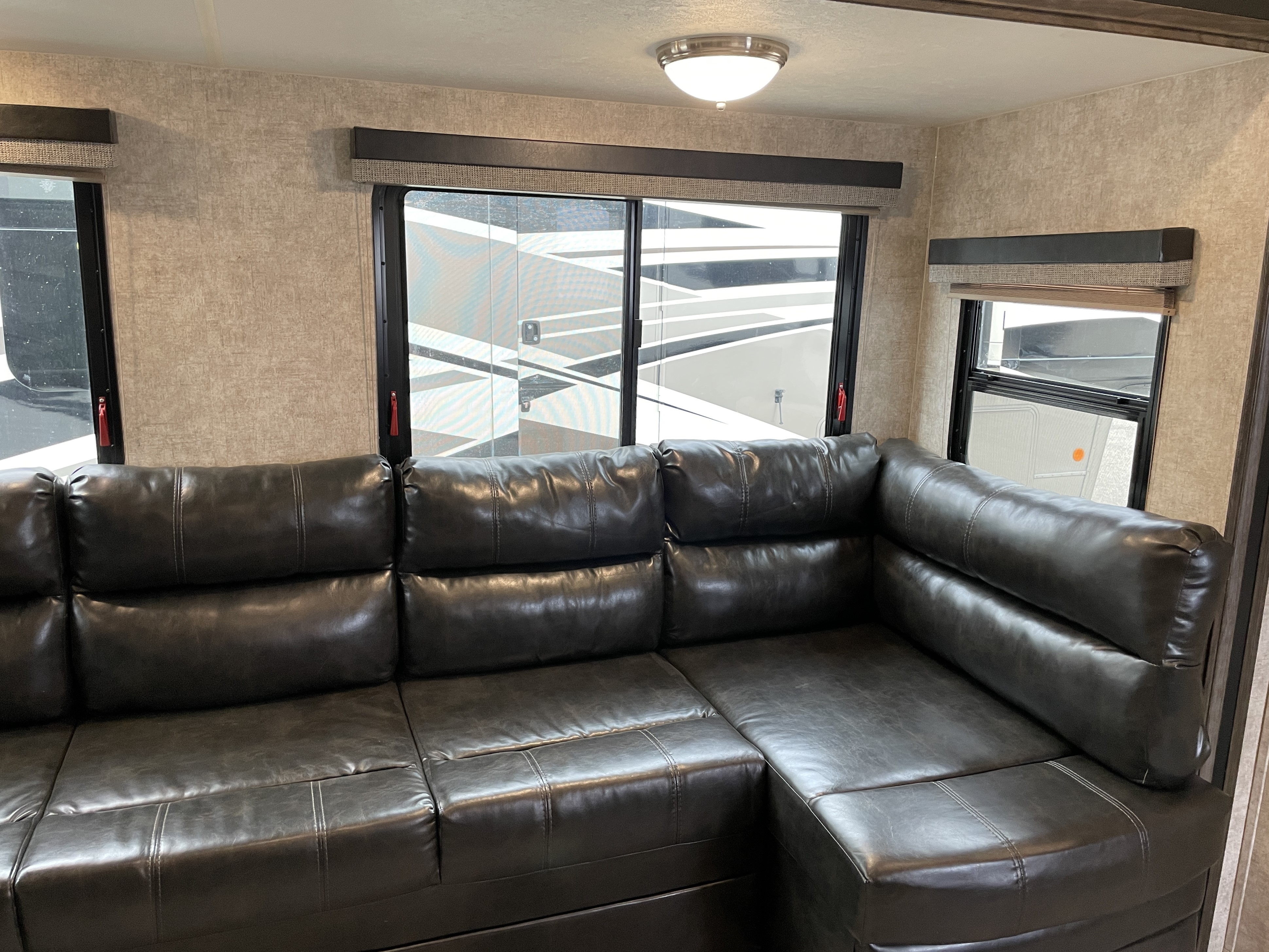 2018 Highland Ridge Open Range 2950BH - Image 12