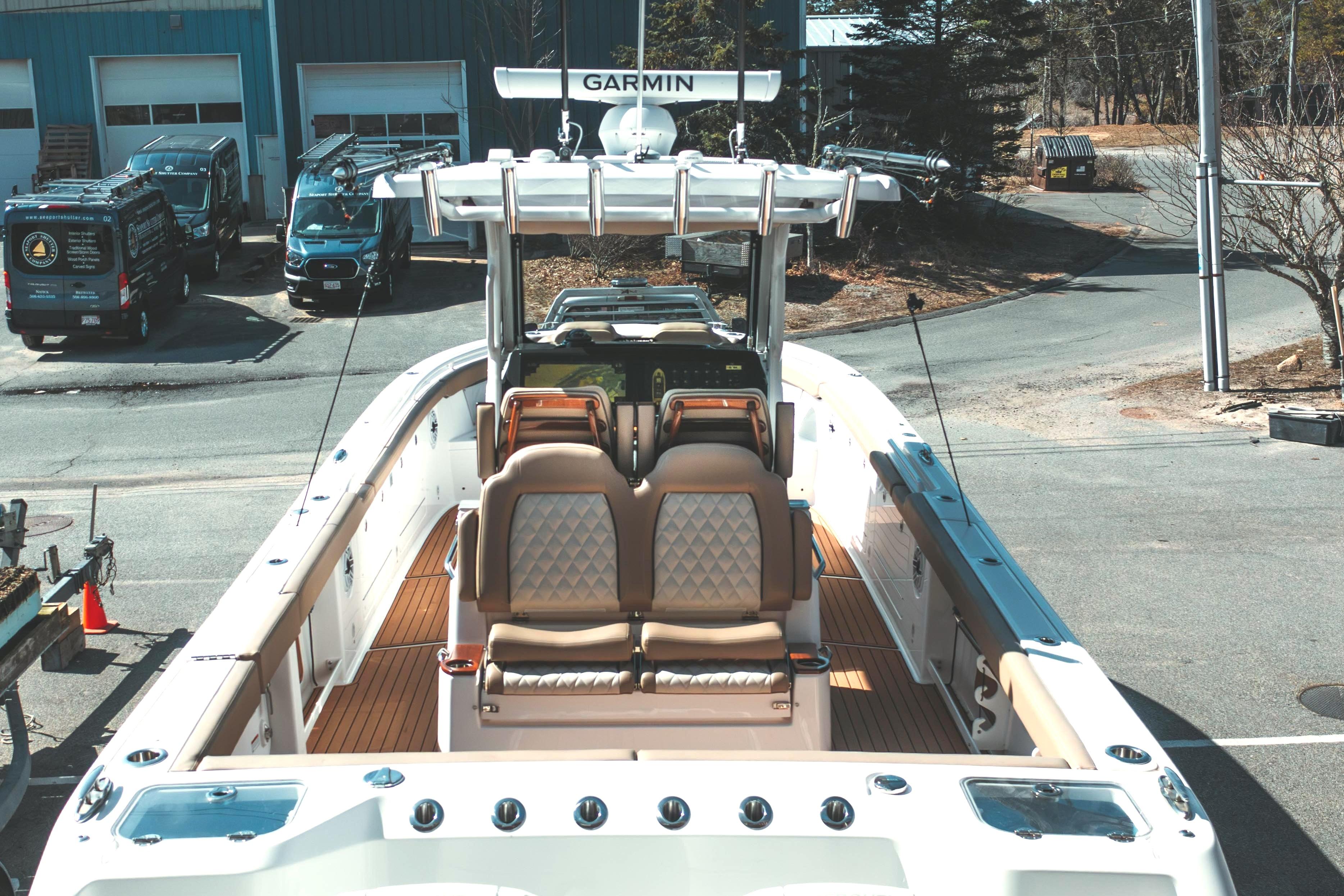 2024 Everglades 315 Center Console Standard - Image 75