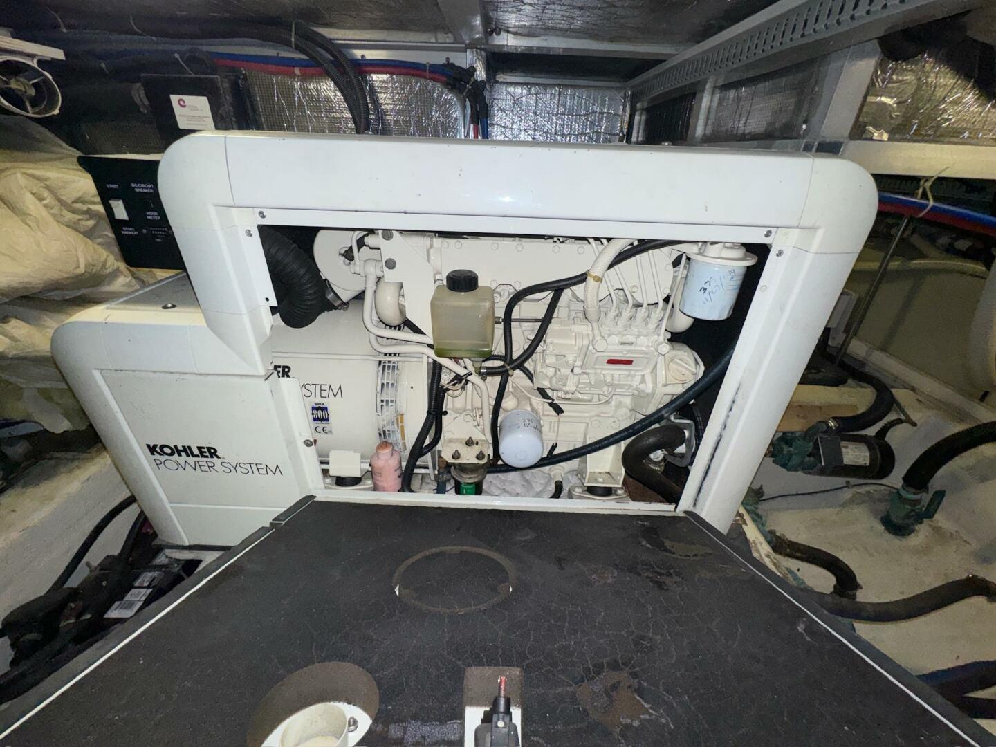 2000 Carver 506 Motor Yacht - Image 29