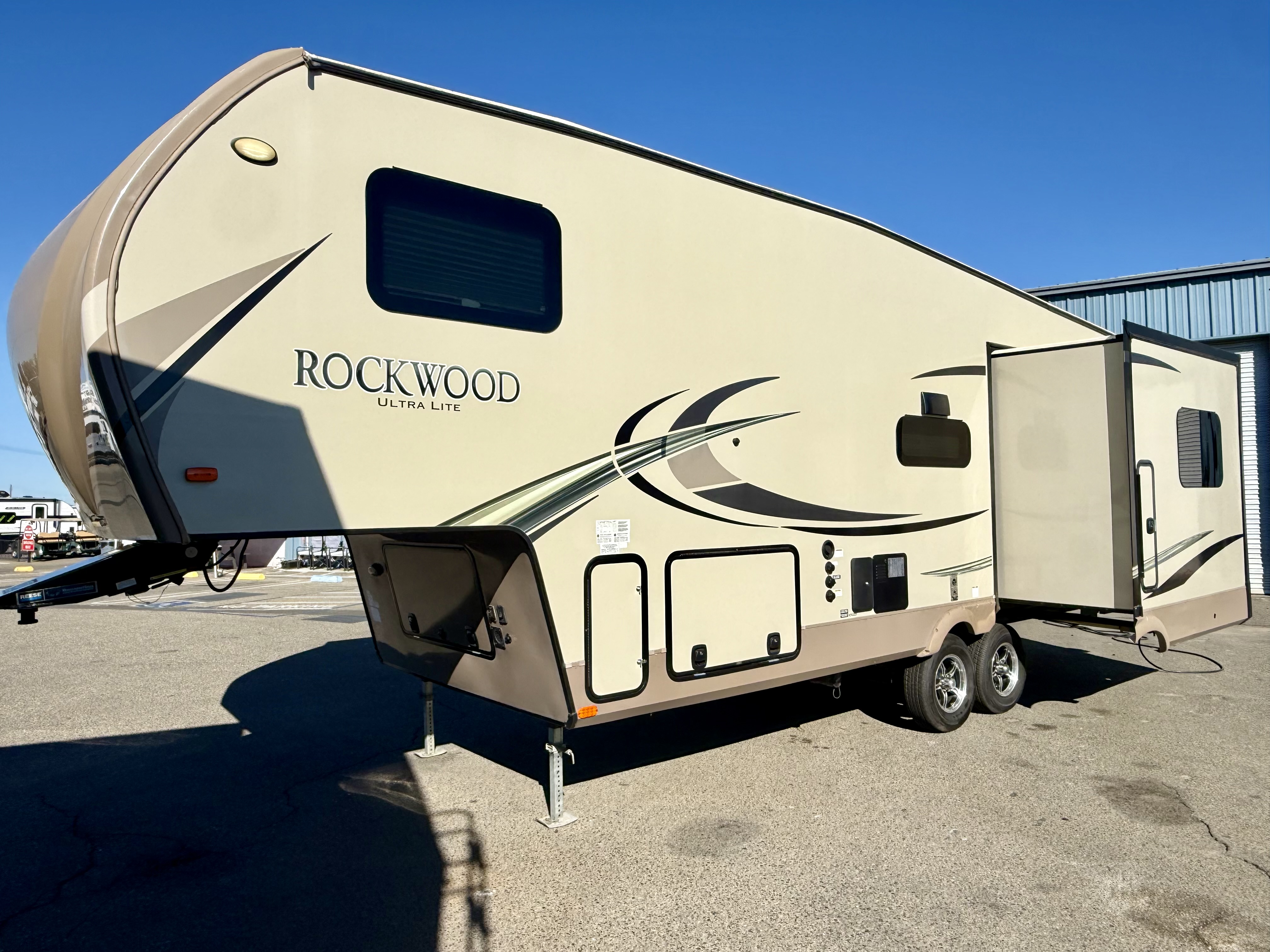 2018 Forest River Rockwood Ultra Lite 2650WS - Image 1