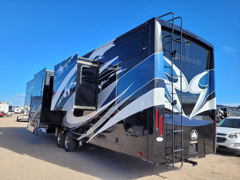 2021 CrossRoads Redwood RW3981FK - Image 2
