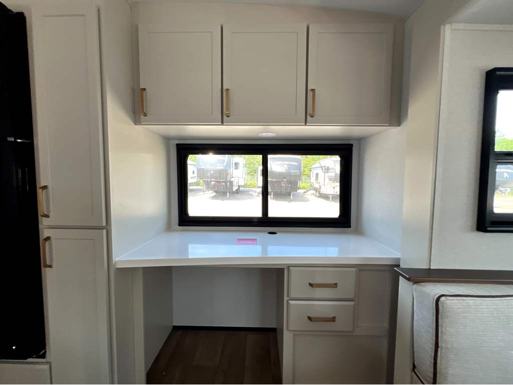 2027 GRAND DESIGN IMAGINE 2670MK - Image 8
