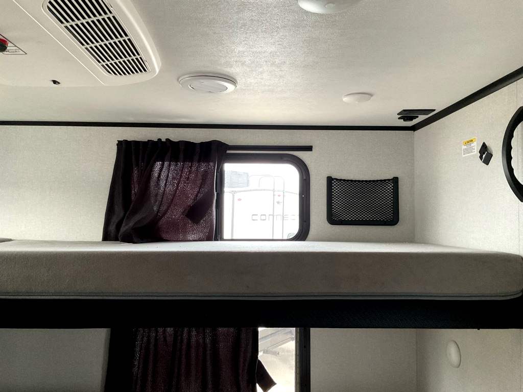 2026 JAYCO Jay Feather 29 QBH - Image 23
