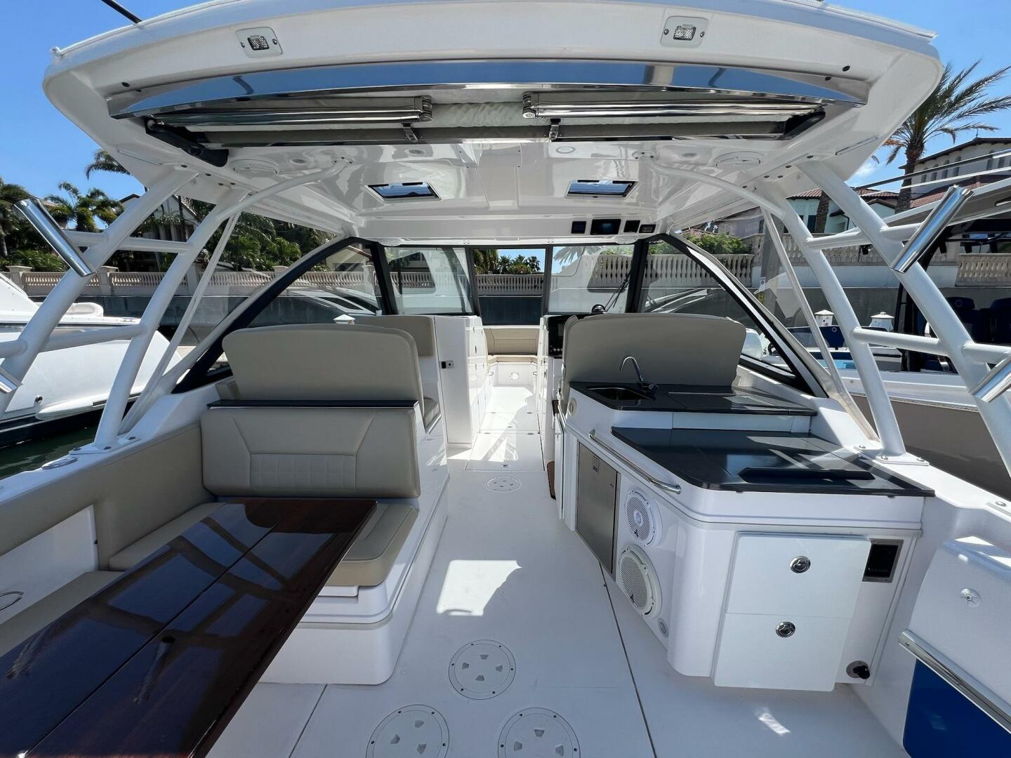 2019 Everglades 340 Dual Console - Image 17