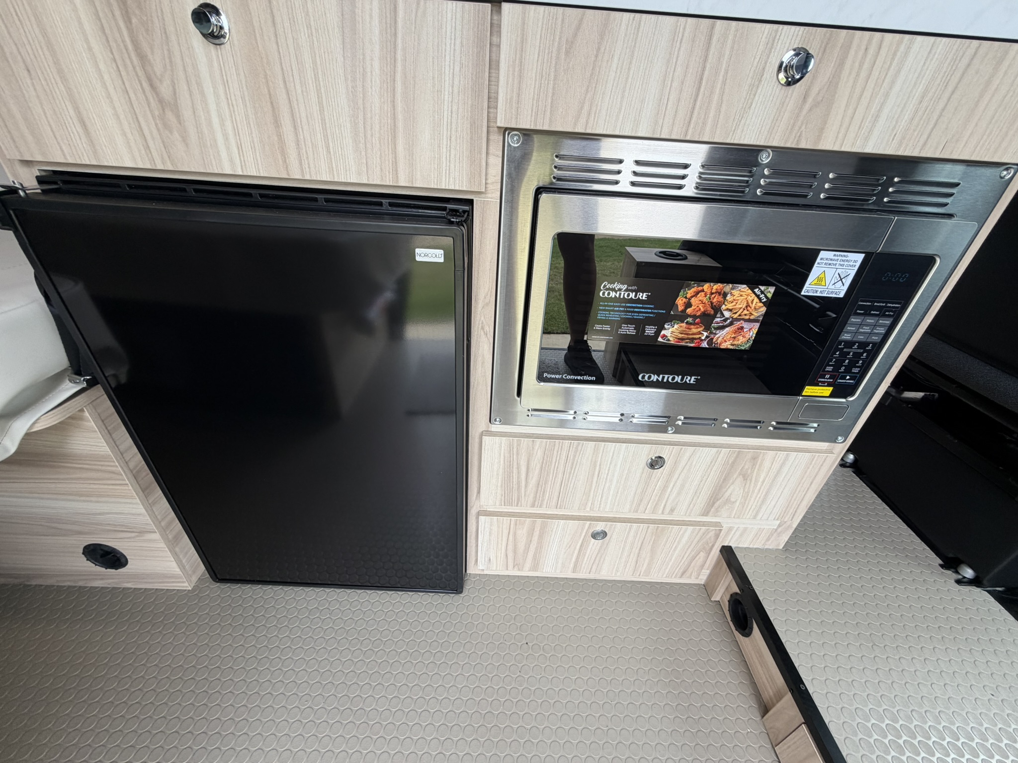 2027 ENTEGRA COACH ETHOS 20T - Image 16