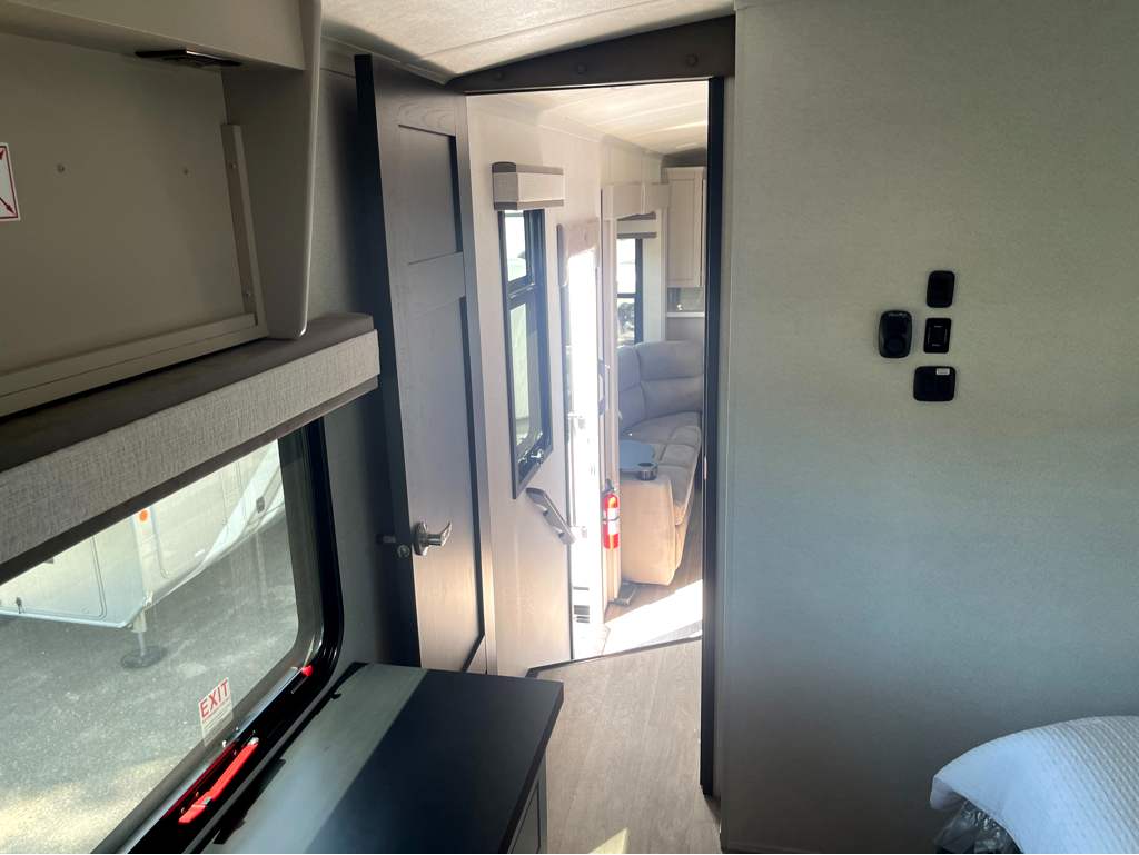 2027 JAYCO NORTH POINT 375TBDB - Image 35