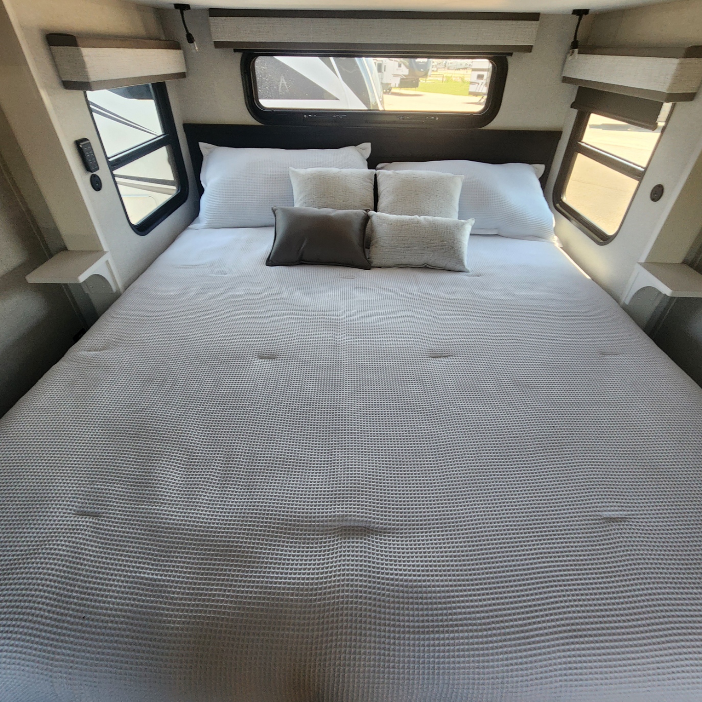 2026 JAYCO PINNACLE 38FBRK - Image 47