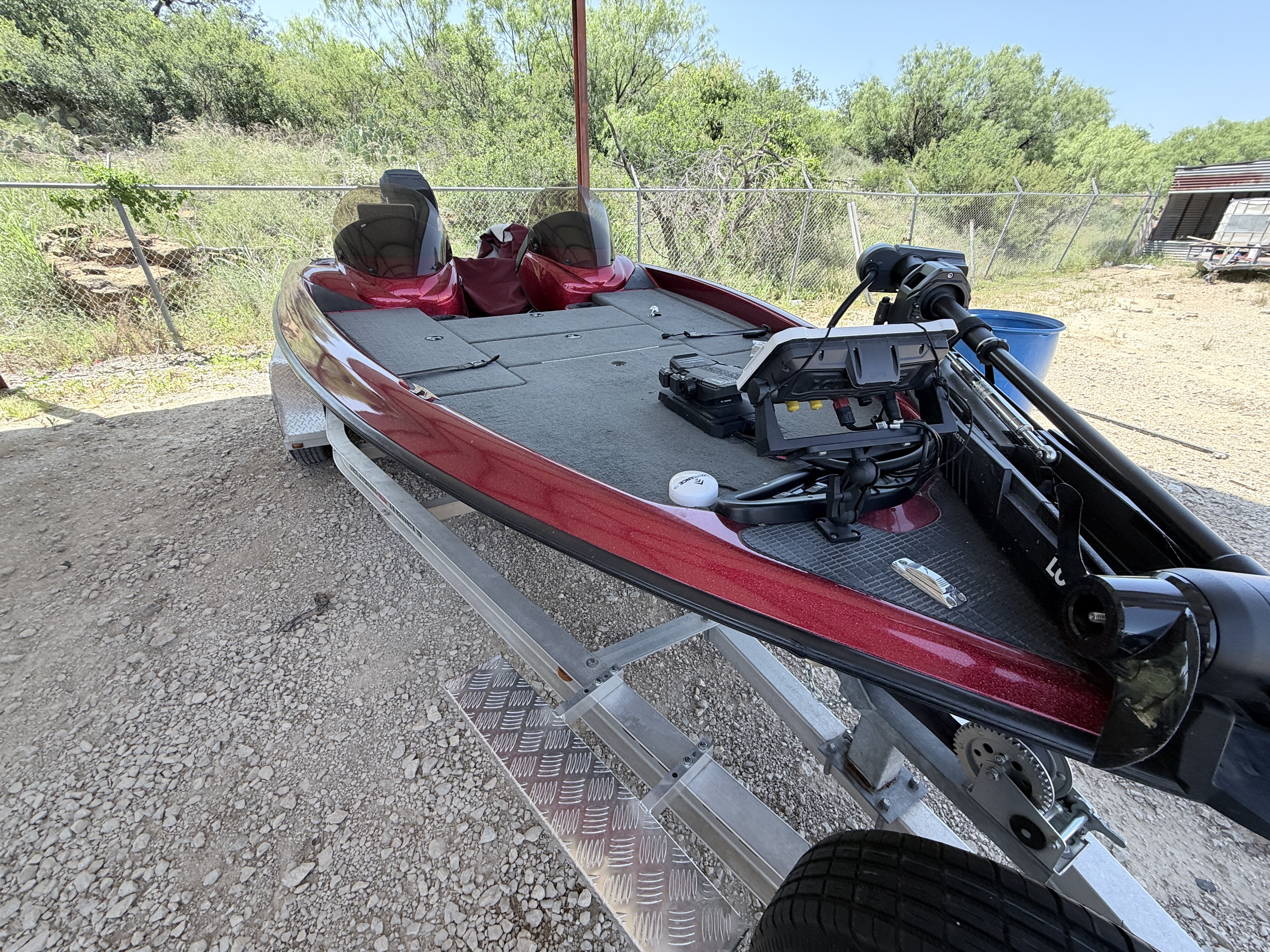 2002 TRITON 2002 TR19 - Image 2