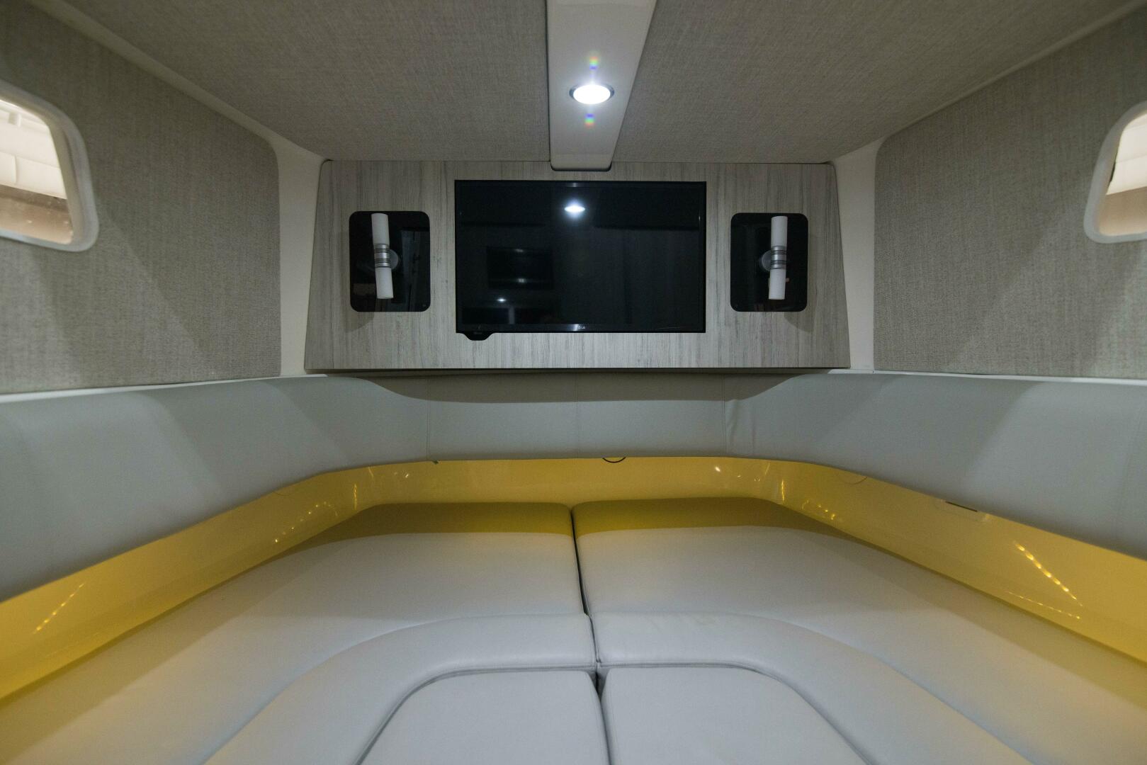 2021 Regulator 41 Center Console - Image 17
